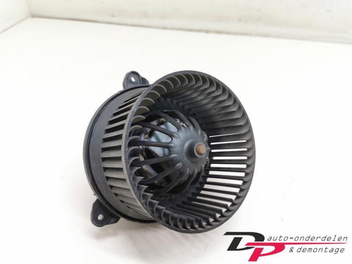 Kachel Ventilatiemotor van een Opel Vivaro, Gebruikt, -, -, Opel