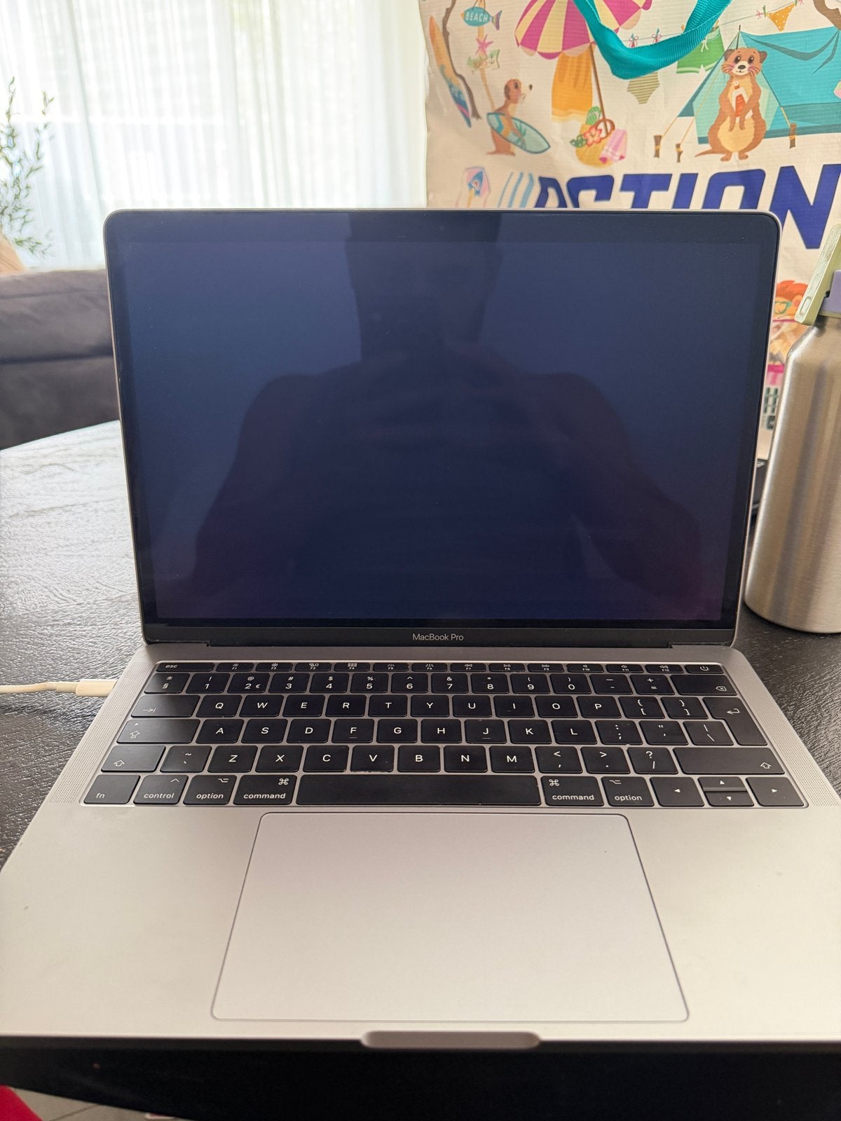 MacBook Pro met defect zwart scherm, Computers en Software, Apple Macbooks, Qwerty, 13 inch, Niet werkend, Onbekend