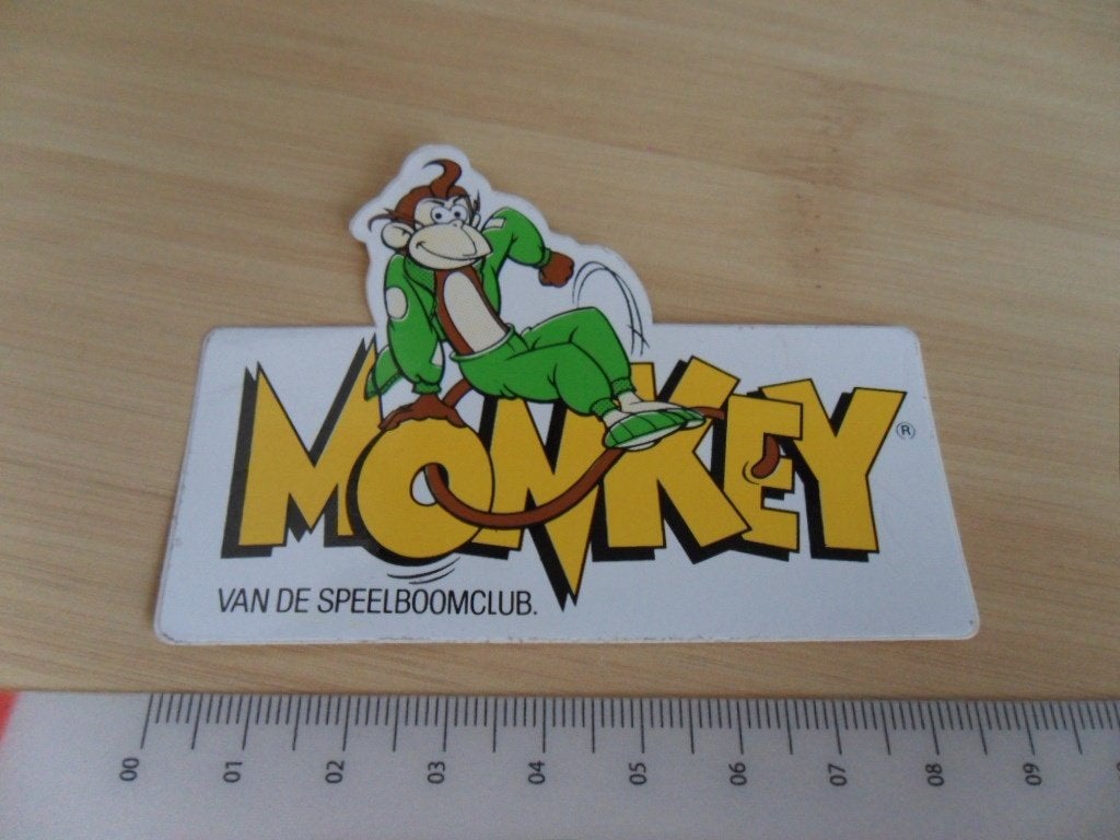 sticker MONKEY van de speelboom club - aap speelgoed, Verzamelen, Ophalen, Zo goed als nieuw
