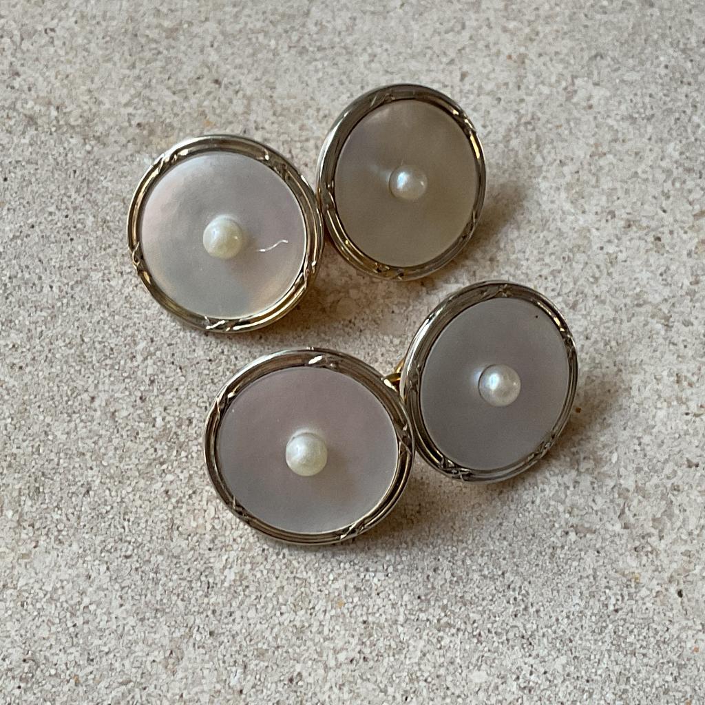Antieke manchetknopen 18Kt goud parelmoer en echt pareltje, Sieraden, Tassen en Uiterlijk, Manchetknopen, Verzenden, Zo goed als nieuw