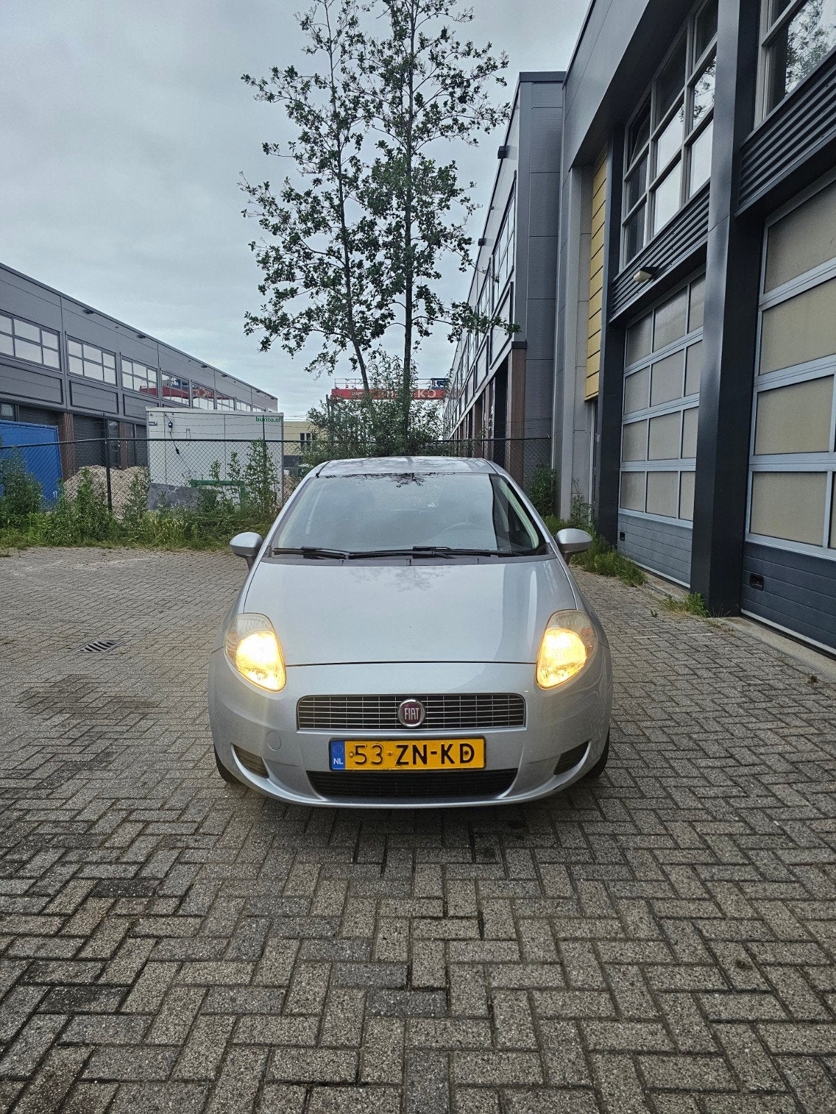 Fiat Punto 1.4 5DR 2008 Grijs, Voorwielaandrijving, 40 €/maand, 4 cilinders, 400 kg
