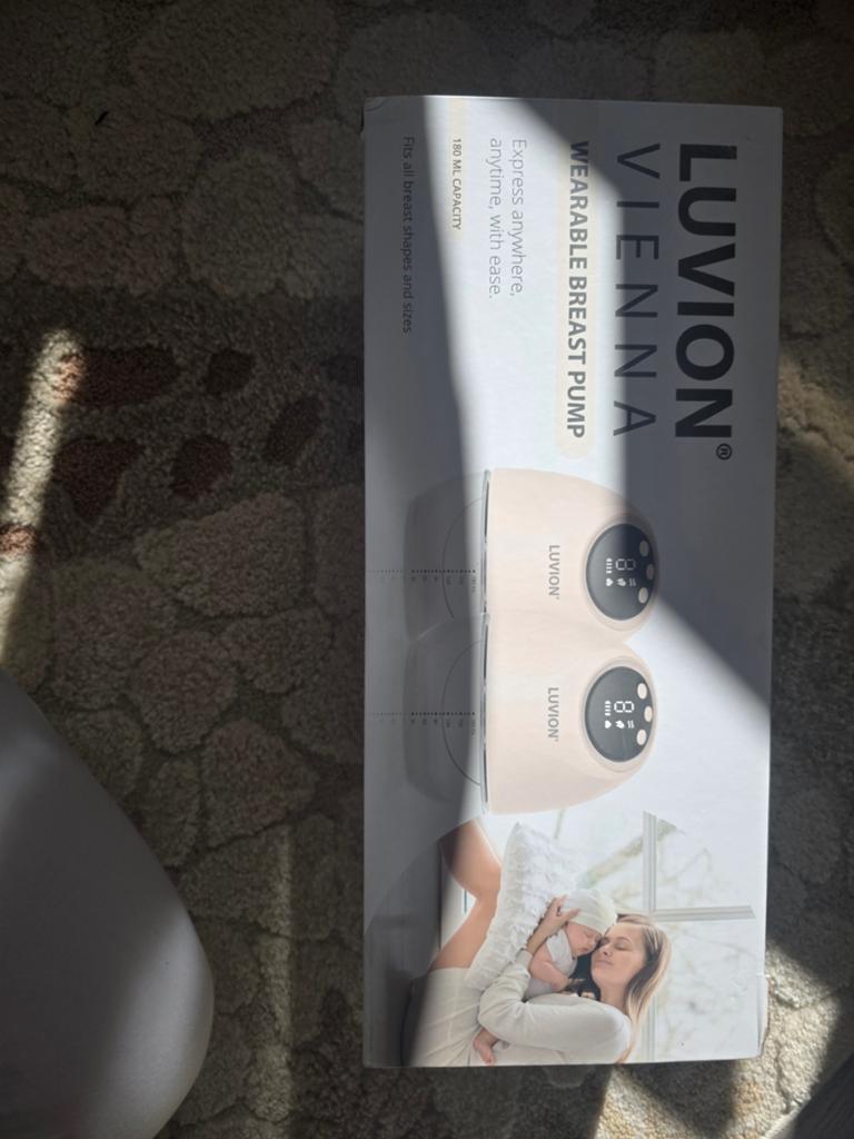 Luvion vienna 2 maanden oud, Ophalen of Verzenden, Zo goed als nieuw, Borstkolf