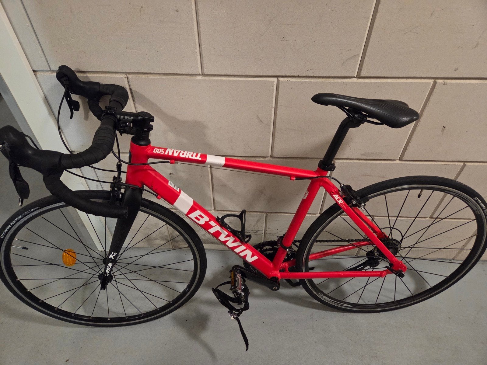 B'Twin Triban 500 racefiets - Rood, Fietsen en Brommers, Ophalen of Verzenden