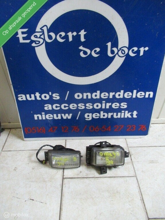 Verstraler mistlamp bermlamp in voorbumper Omega B '88 - '98, Gebruikt, Opel, Ophalen of Verzenden