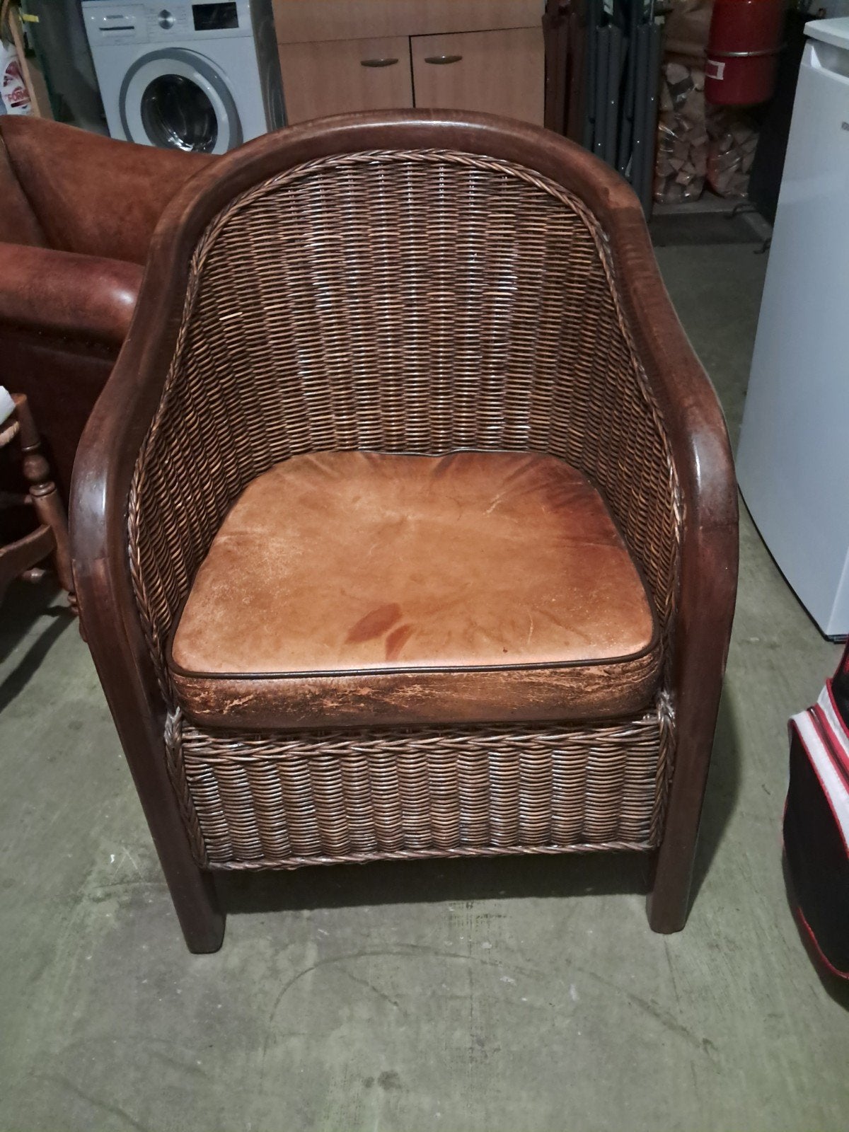 prachtige rieten stoel, Huis en Inrichting, Ophalen, Gebruikt, Leer, 50 tot 75 cm