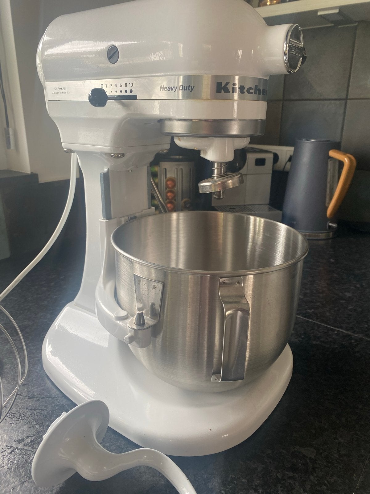 KitchenAid Heavy Duty Keukenmachine met accessoires, Ophalen, 4 liter of meer, 3 snelheden of meer, Zo goed als nieuw