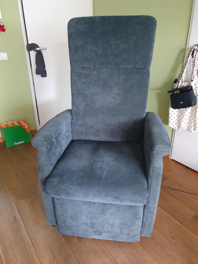 Fitform Elevo 580 sta-op-stoel, Huis en Inrichting, Fauteuils, Zo goed als nieuw, Stof, 50 tot 75 cm, 75 tot 100 cm, Ophalen