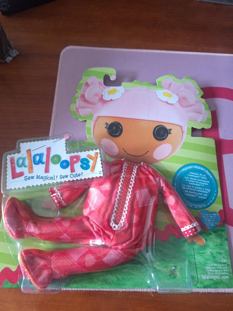 Lalaloopsy kledingsetje rood pakje, Ophalen of Verzenden, Nieuw, Babypop