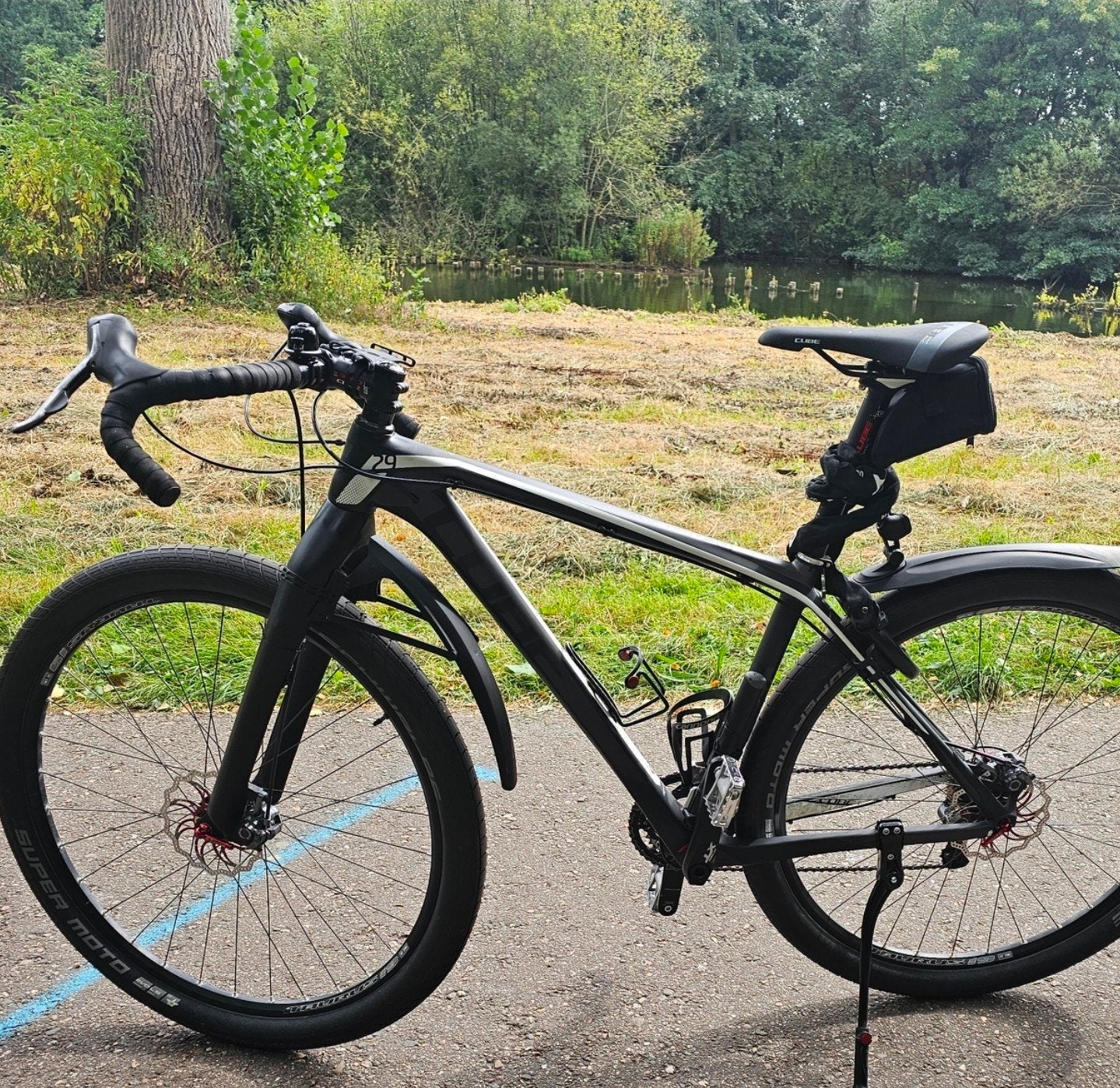 Carbon 29 inch Cube Reaction Mtb strandfiets beach racerr, 45 tot 49 cm, Zo goed als nieuw, Ophalen, Overige merken