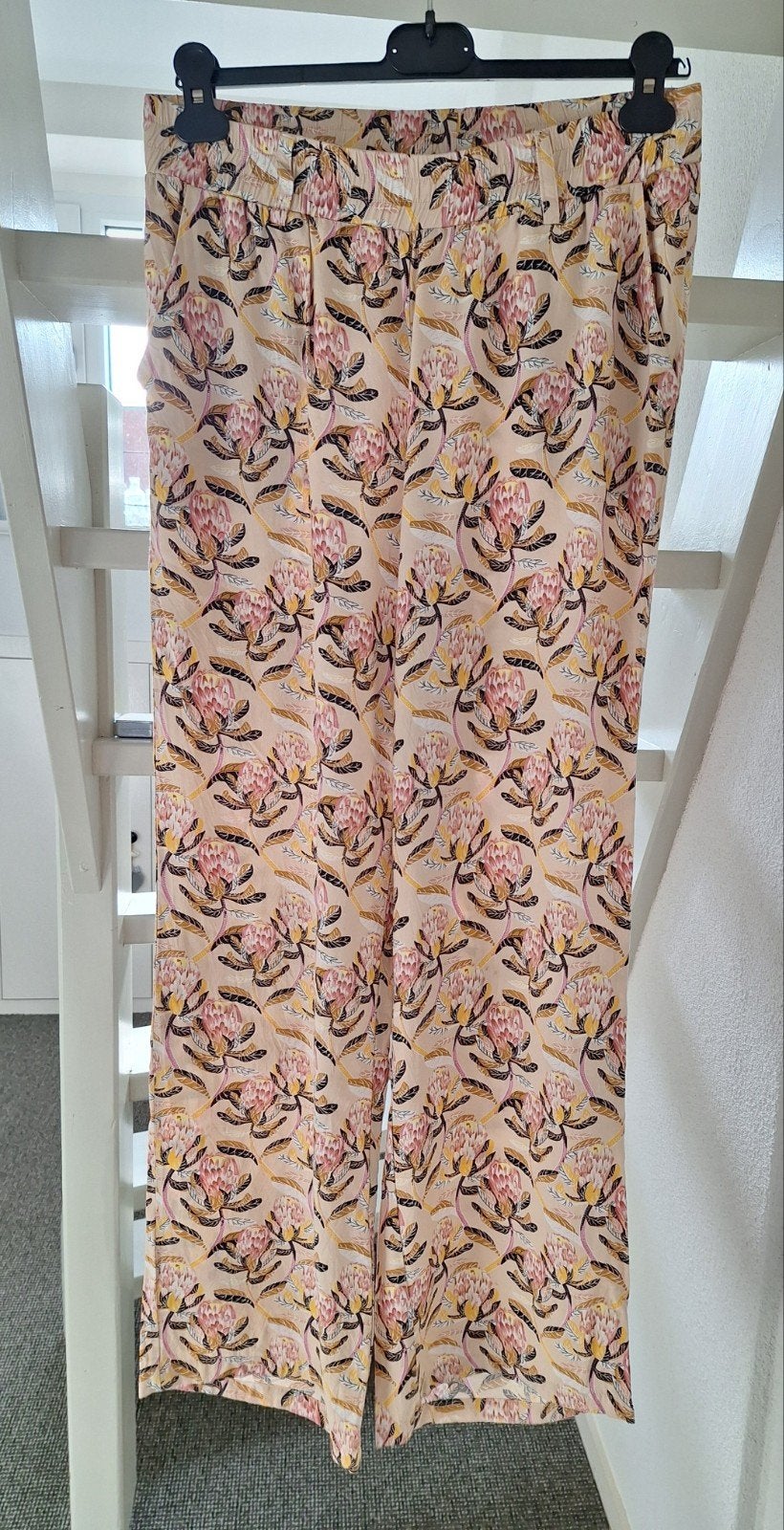 Luchtige zomer broek - maat L - merk Femme - 100% viscose, Meerkleurig, Ophalen of Verzenden, Zo goed als nieuw, Femme