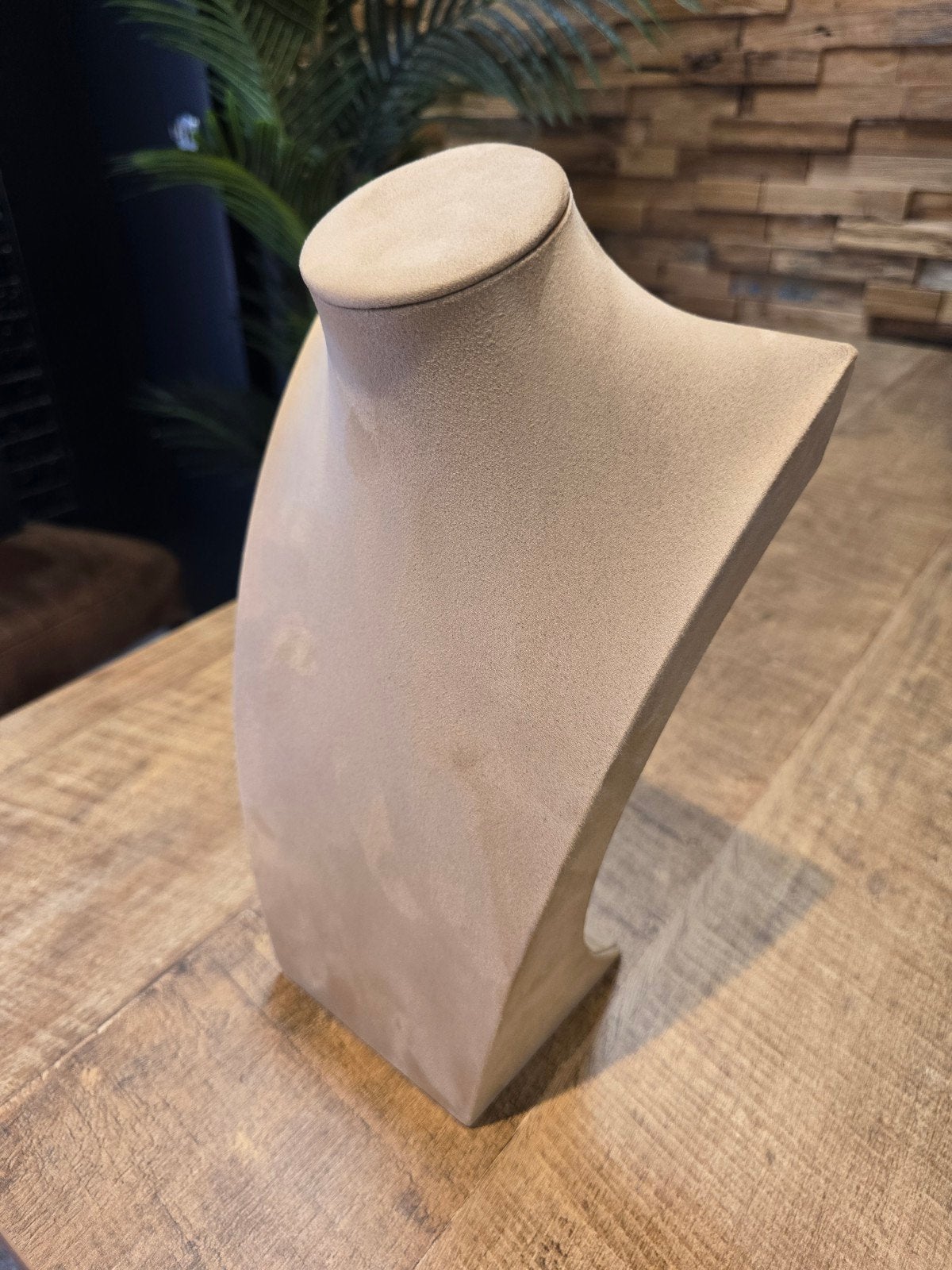Sieradenstandaard - Beige Fluweel - Halsketting Display, Ophalen of Verzenden, Gebruikt