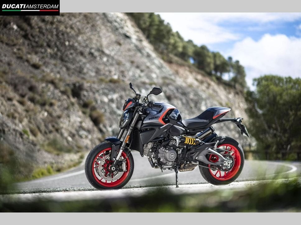 DUCATI MONSTER (bj 2026) 0 km, Motoren, DUCATI, 2 cilinders, 890 cc, Motorrijbewijs A