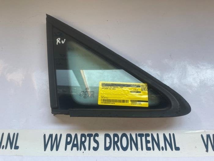 Driehoeks Ruit rechts-voor van een Volkswagen Caddy