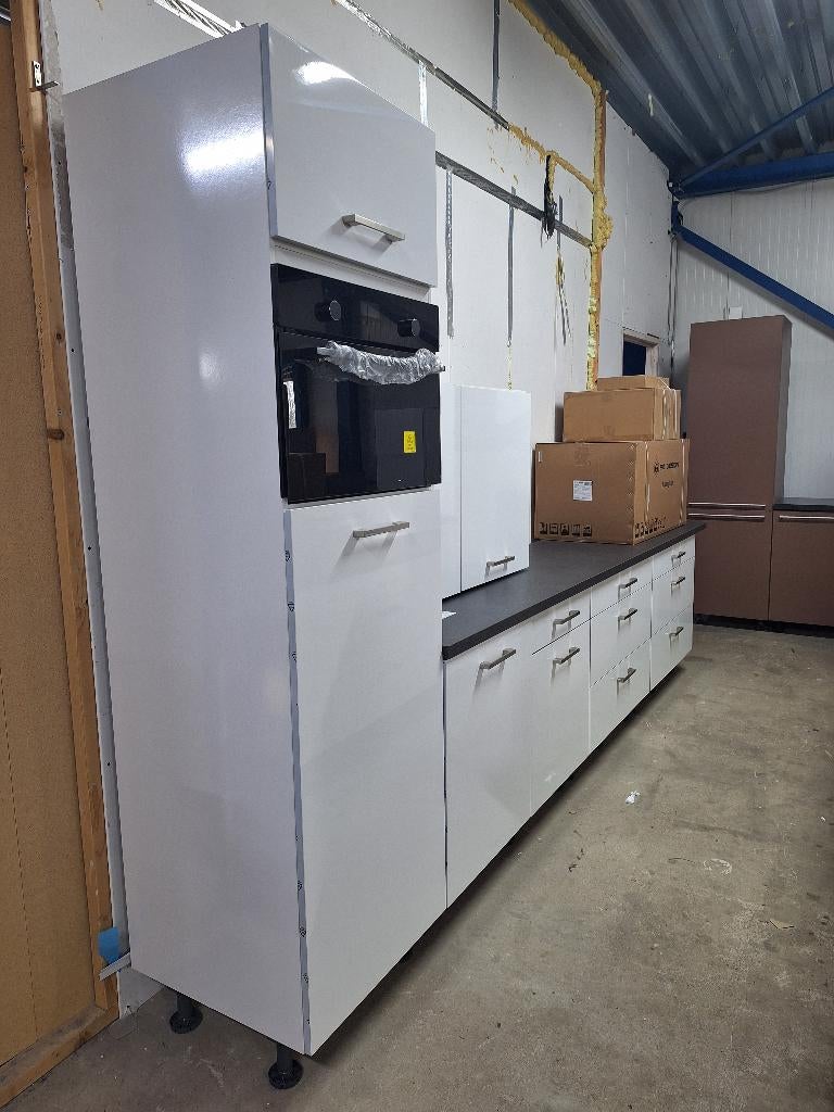 Complete keuken Compleet met APP 120Keukens op voorraad 2894, Huis en Inrichting, Keuken | Complete keukens, Wit, Nieuw, Enkelwandige keuken