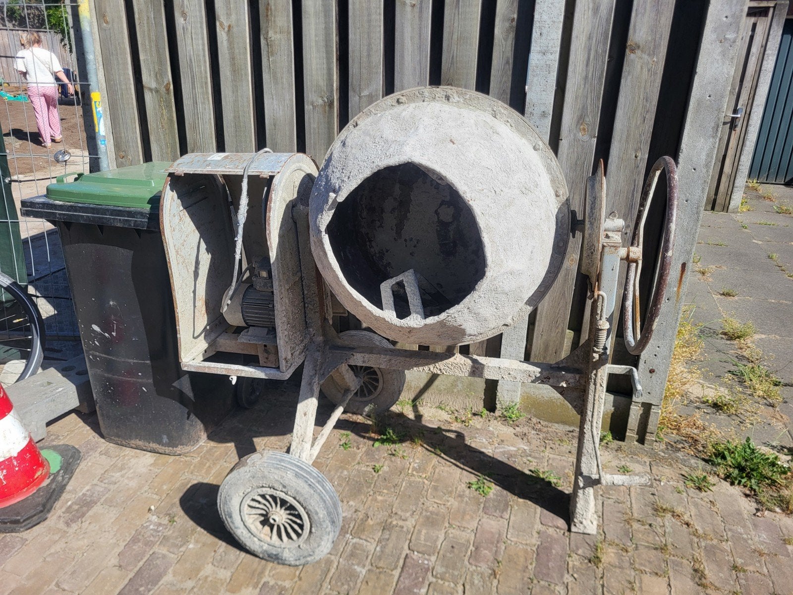 Betonmolen 180 liter - Robuust en functioneel, Ophalen of Verzenden, Gebruikt
