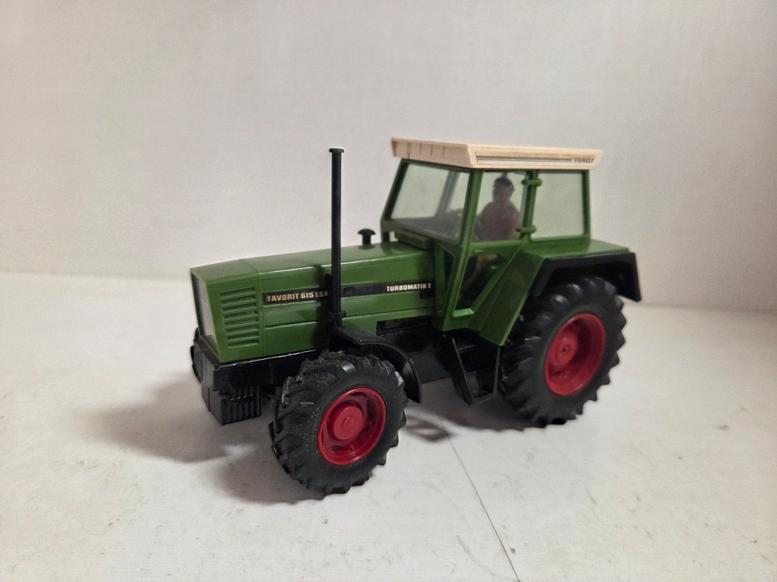 Britains Fendt Favorit 615 LSA Turbomatik, Hobby en Vrije tijd, ., Tractor of Landbouw, Britains, Ophalen of Verzenden