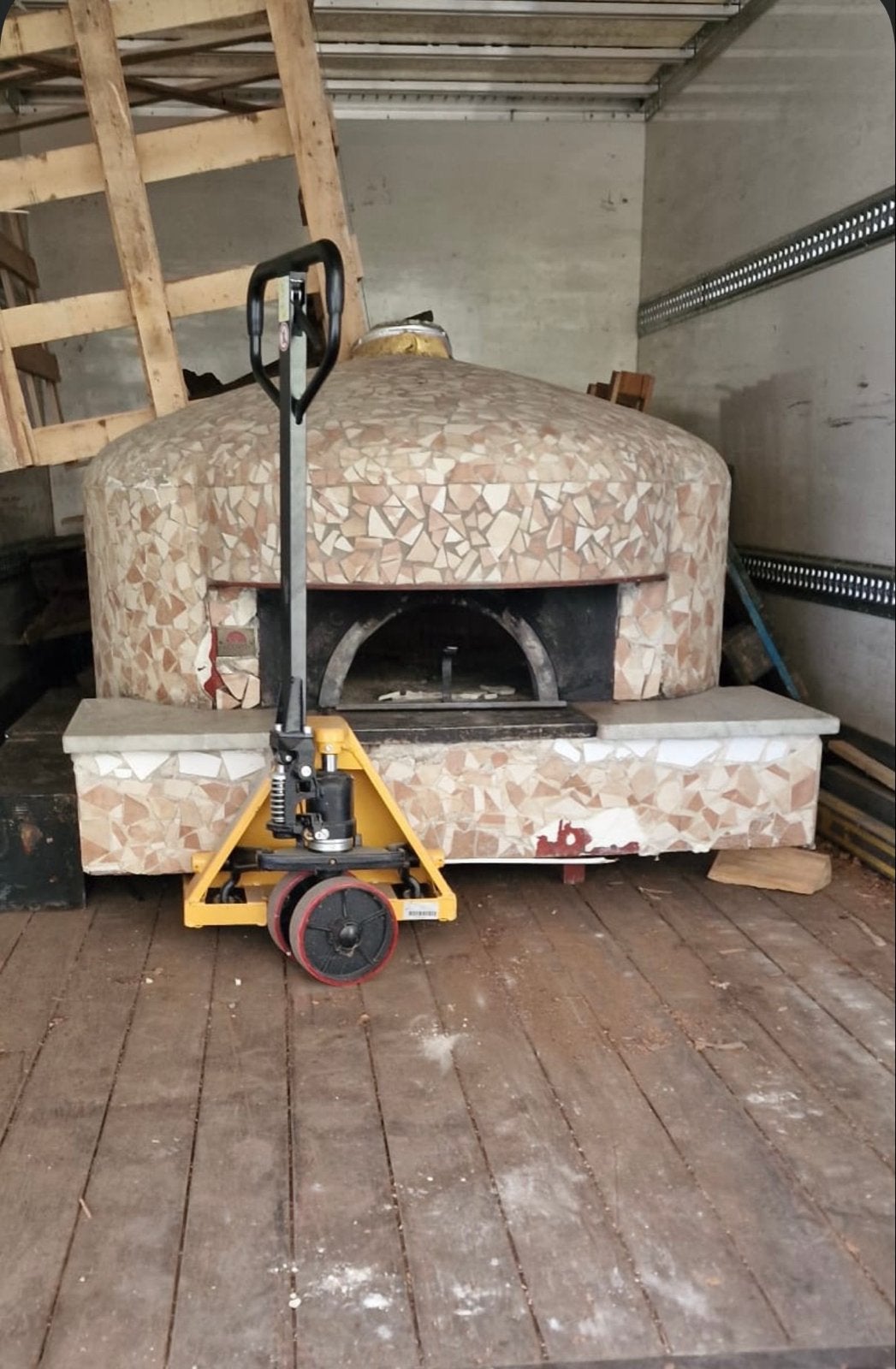 Traditionele pizzaoven met mozaïekafwerking, Ophalen, Gebruikt