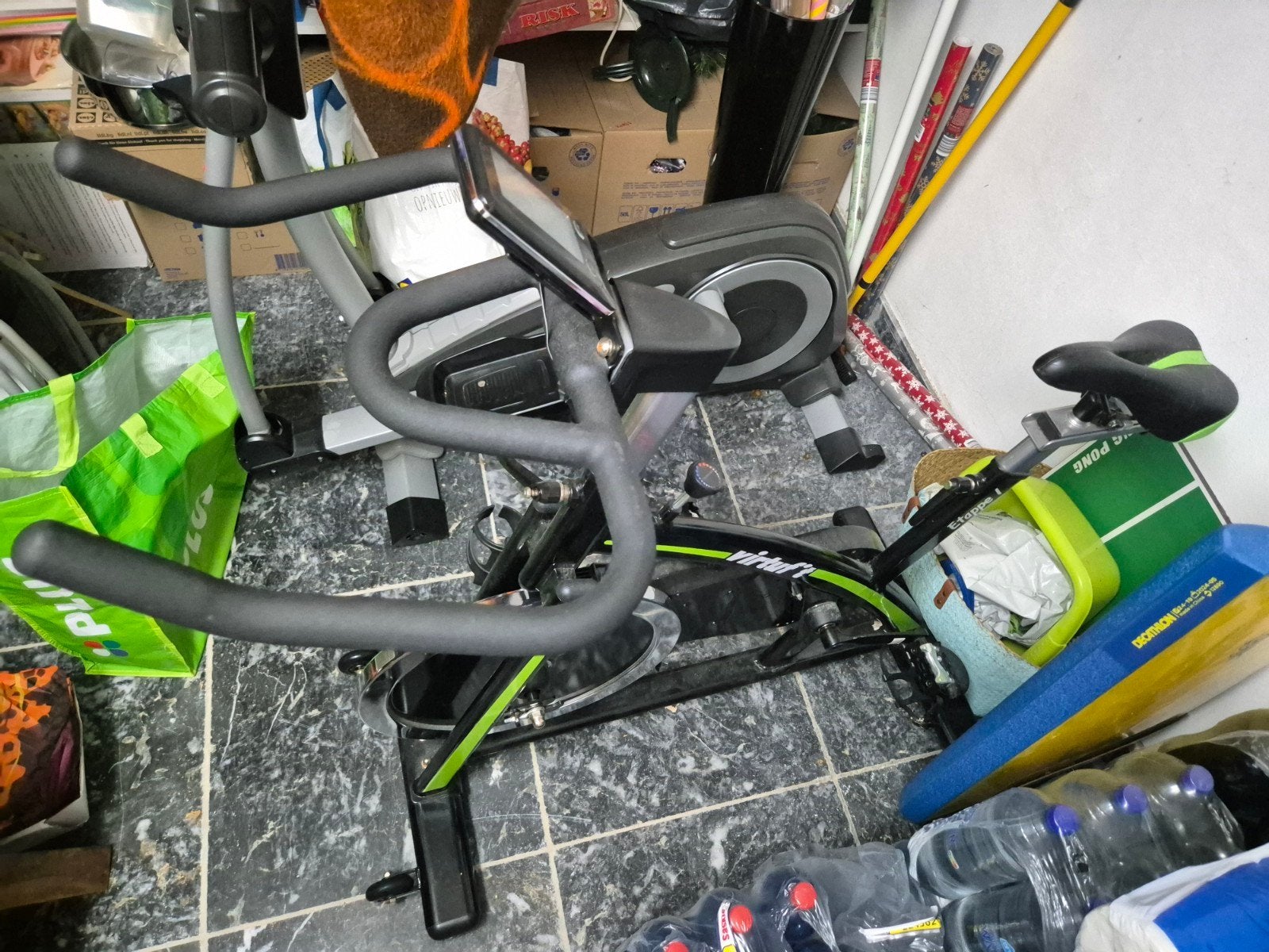VirtuFit Hometrainer - weinig gebruikt, Ophalen, Zo goed als nieuw, Metaal, Benen
