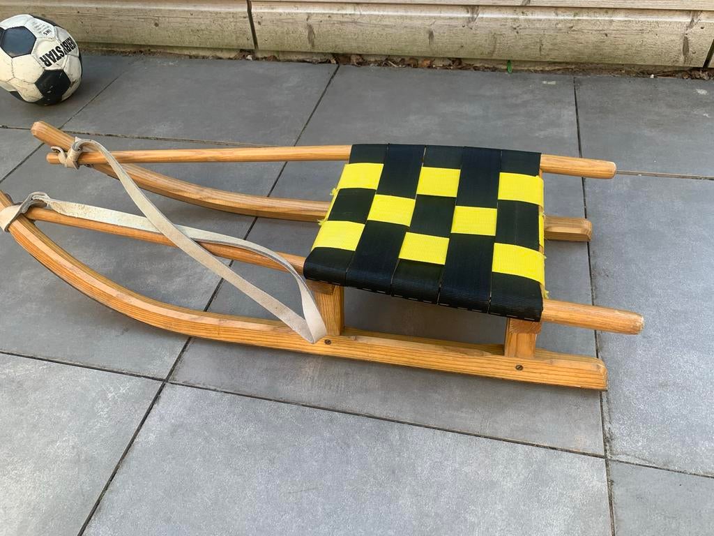 Kleine houten slee voor 1 kindje, Kinderen en Baby's, Speelgoed | Buiten | Sleeën, Ophalen, Gebruikt, Hout