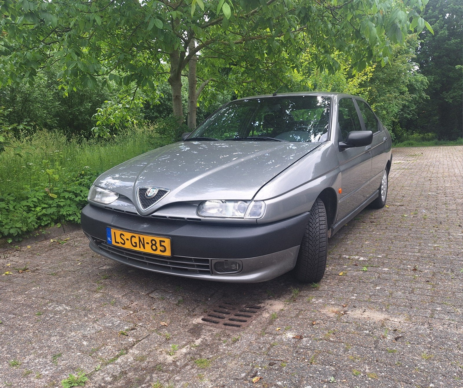 Alfa Romeo 146 1.6 1995 Grijs, Voorwielaandrijving, 1596 cc, Stof, 4 cilinders