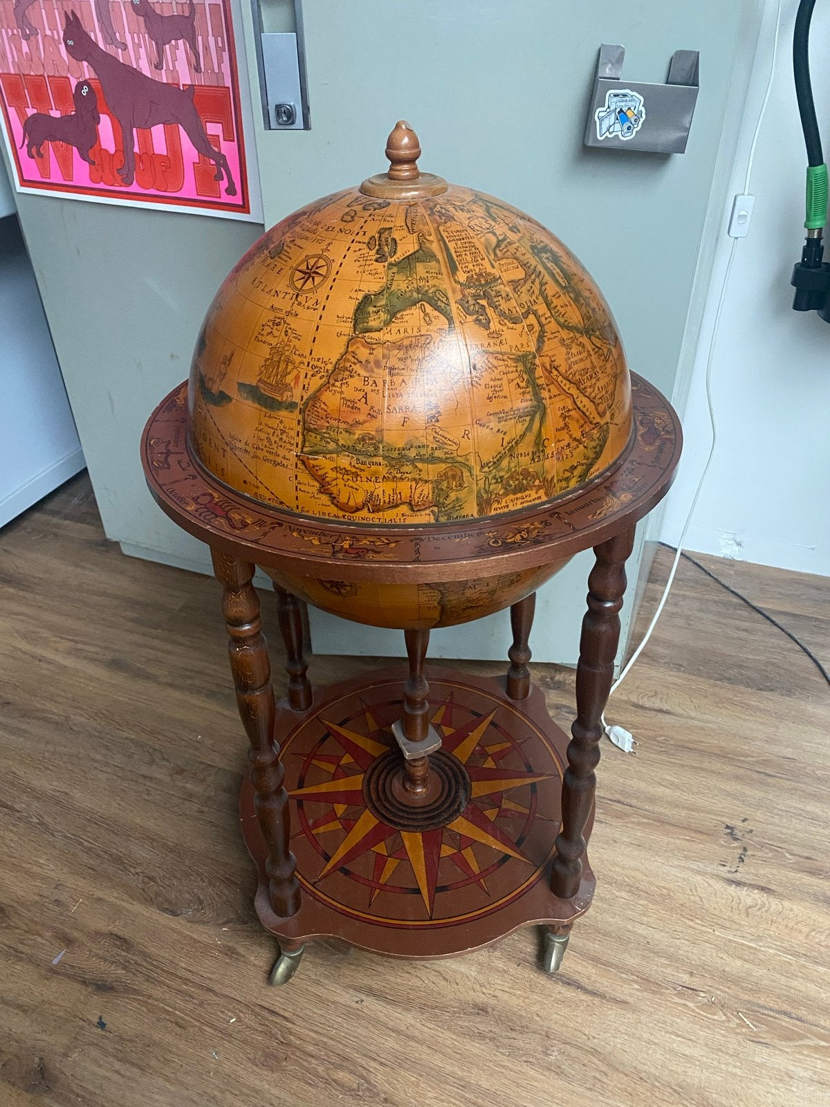 Antieke Globebar, Ophalen, Gebruikt, Met opbergruimte, Globebar