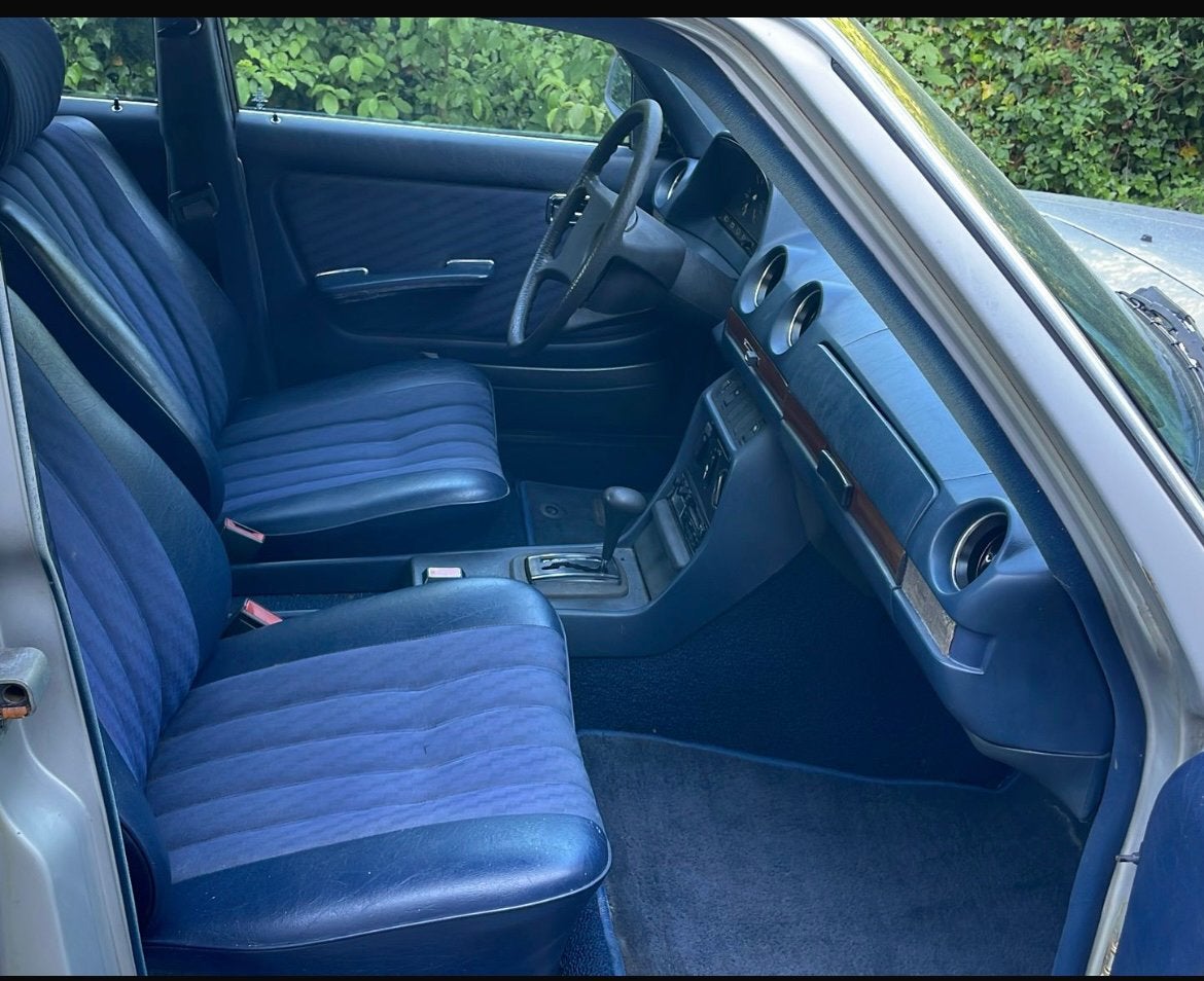 Mercedes Benz W 123 280 scherp afgeprijsd!!, Auto's, Mercedes-Benz, Automaat, Achterwielaandrijving, 156 pk, Leder en Stof
