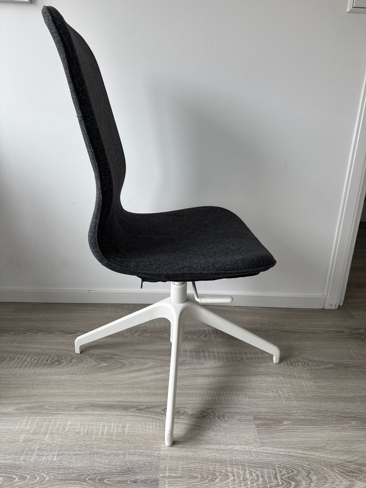 2 Ikea  LÅNGFJÄLL  bureaustoelen, Ophalen of Verzenden, Zo goed als nieuw, Grijs, Bureaustoel