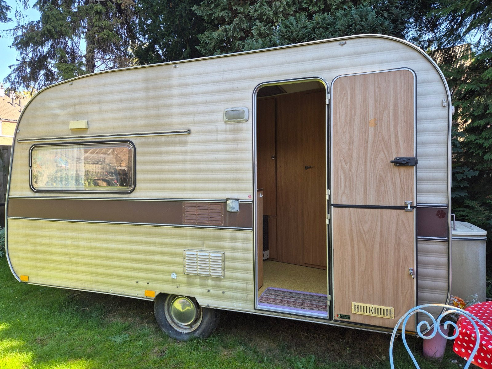 caravan Avento 1976
Met, Caravans en Kamperen, Treinzit, Dwarsbed, Particulier, Tot en met 2