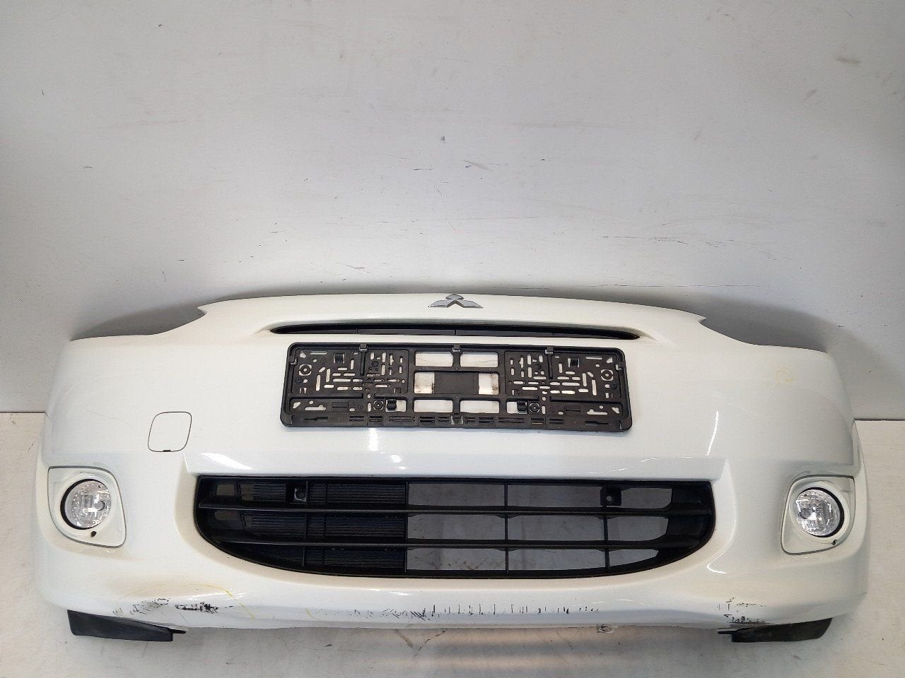 Bumper voor Mitsubishi Space Star, Onderdelen@venauto.nl, Van der Ven Autorecycling B.V., Gebruikt, Ettenseweg 76, 4706 PB Roosendaal, The Netherlands