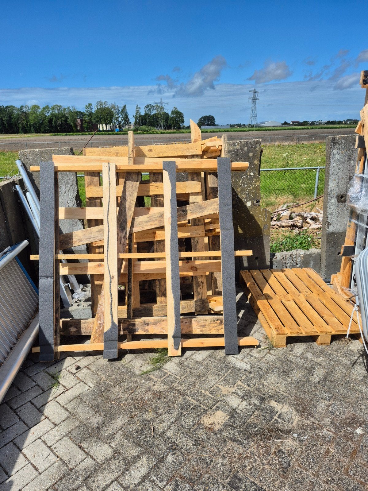 Brandhout - Pallets en Houtresten, Minder dan 3 m³, Ophalen, Overige houtsoorten, Blokken