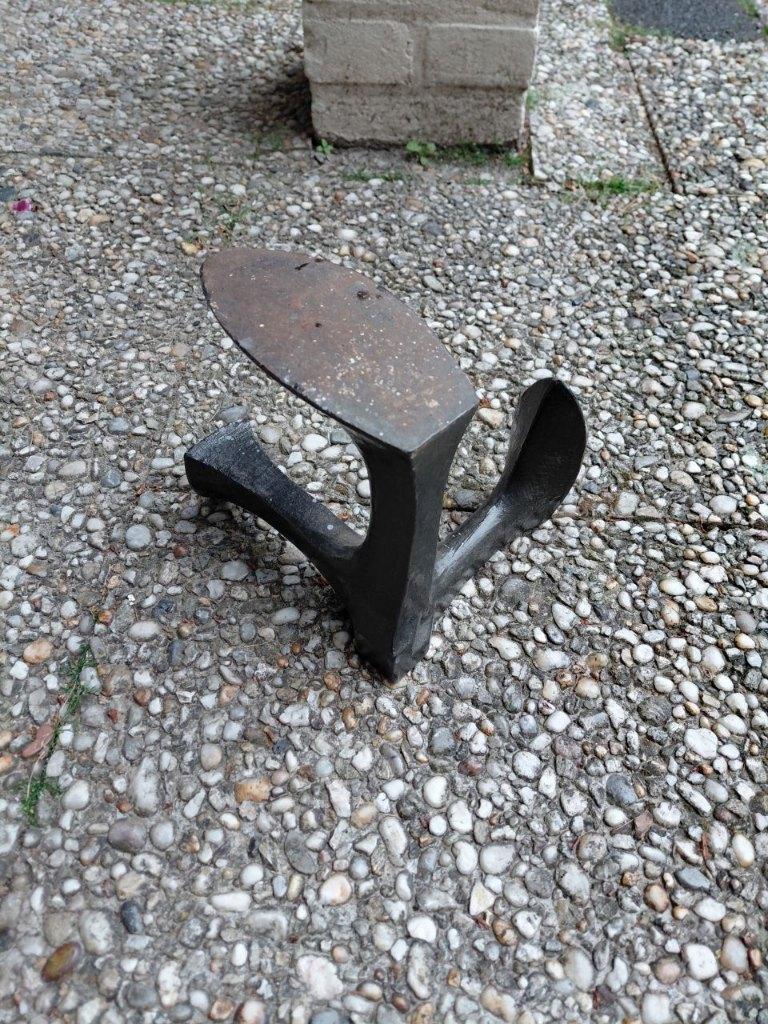 Gietijzeren schoenleest, Ophalen