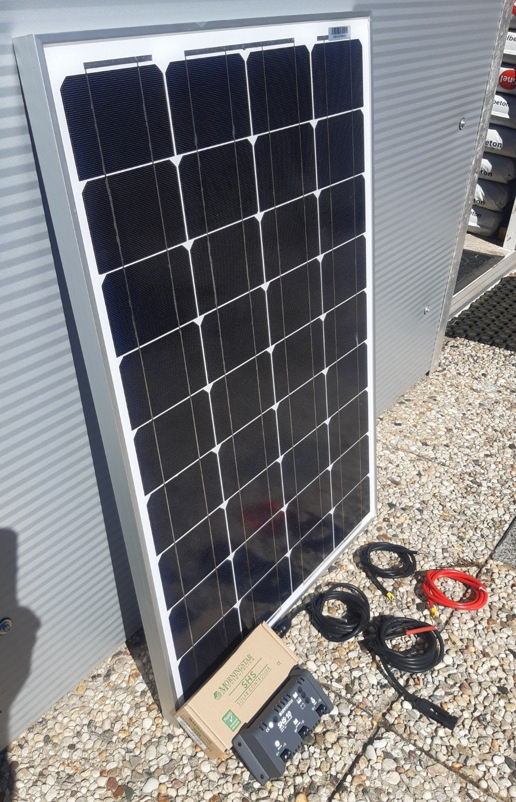 50 watt zonnepaneel met laadregelaar en aansluit kabels, Ophalen, Nieuw