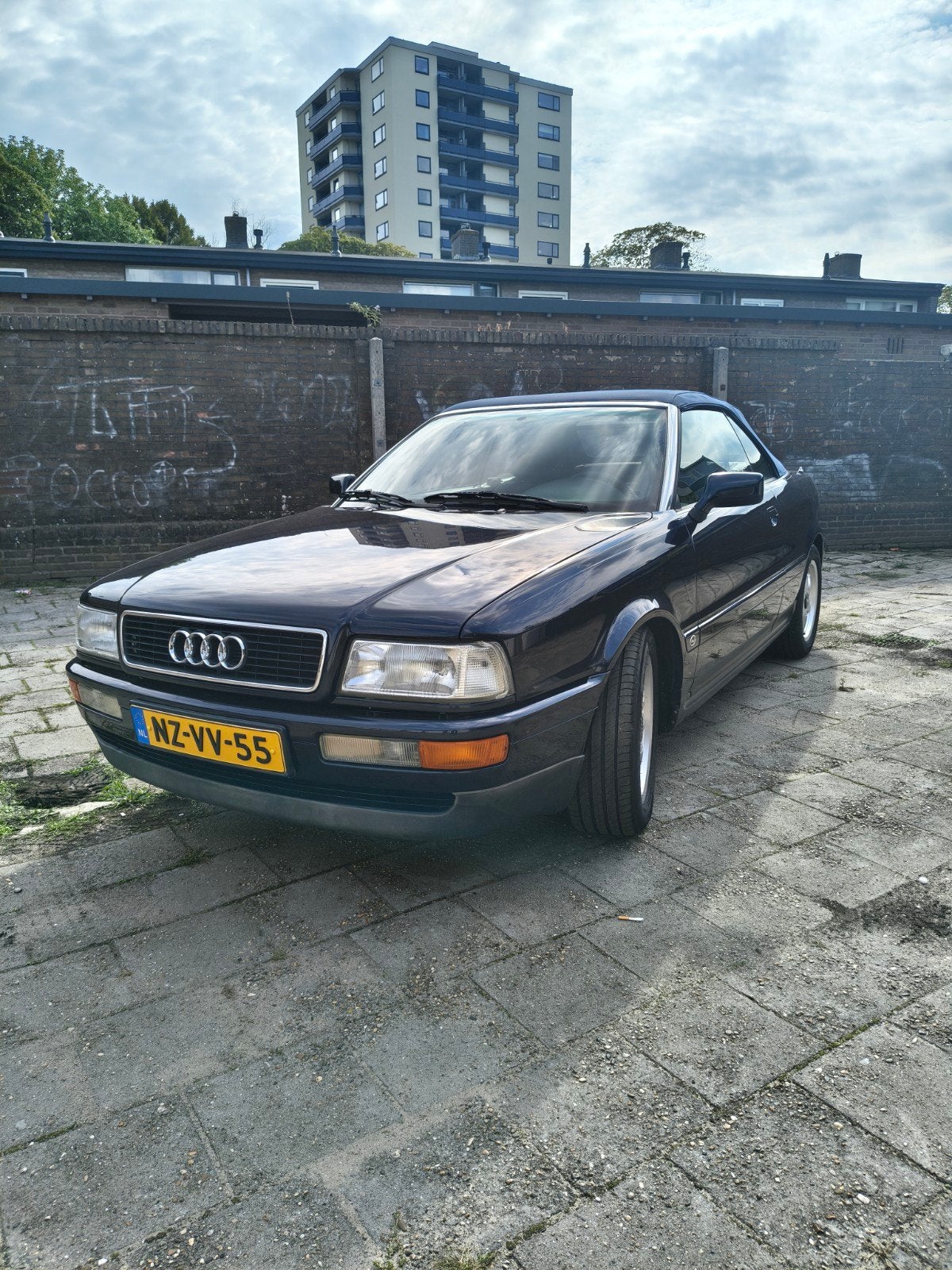 Audi Cabrio 2.0 85KW E2 1996 Blauw, Auto's, Voorwielaandrijving, Metallic lak, 4 cilinders, Blauw