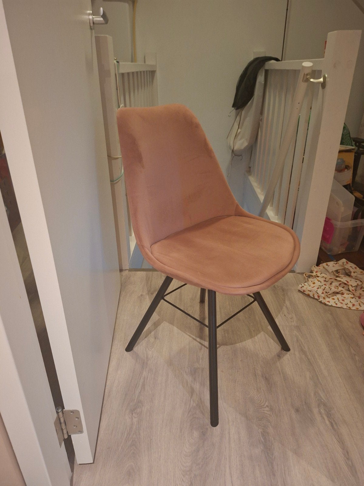 1x oudroze stoel, Ophalen, Overige kleuren, Zo goed als nieuw, Eén