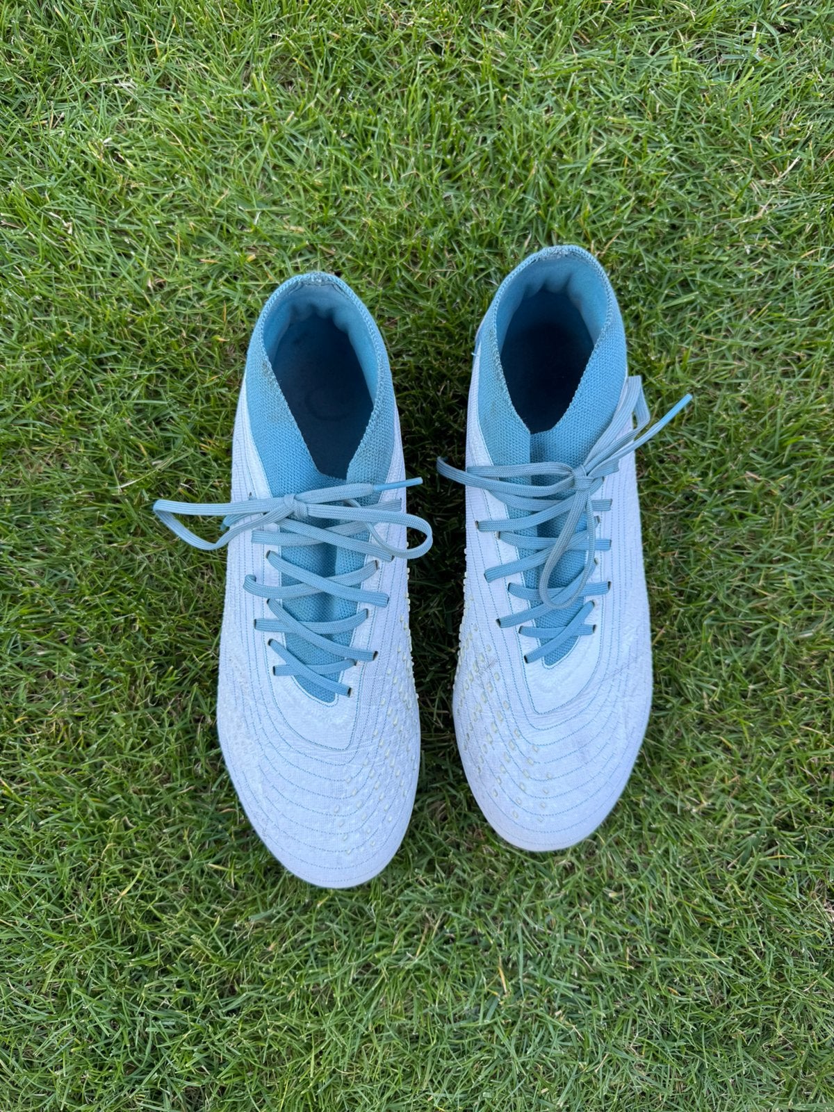 Adidas voetbalschoenen maat 43 1/3e, Ophalen of Verzenden, Zo goed als nieuw