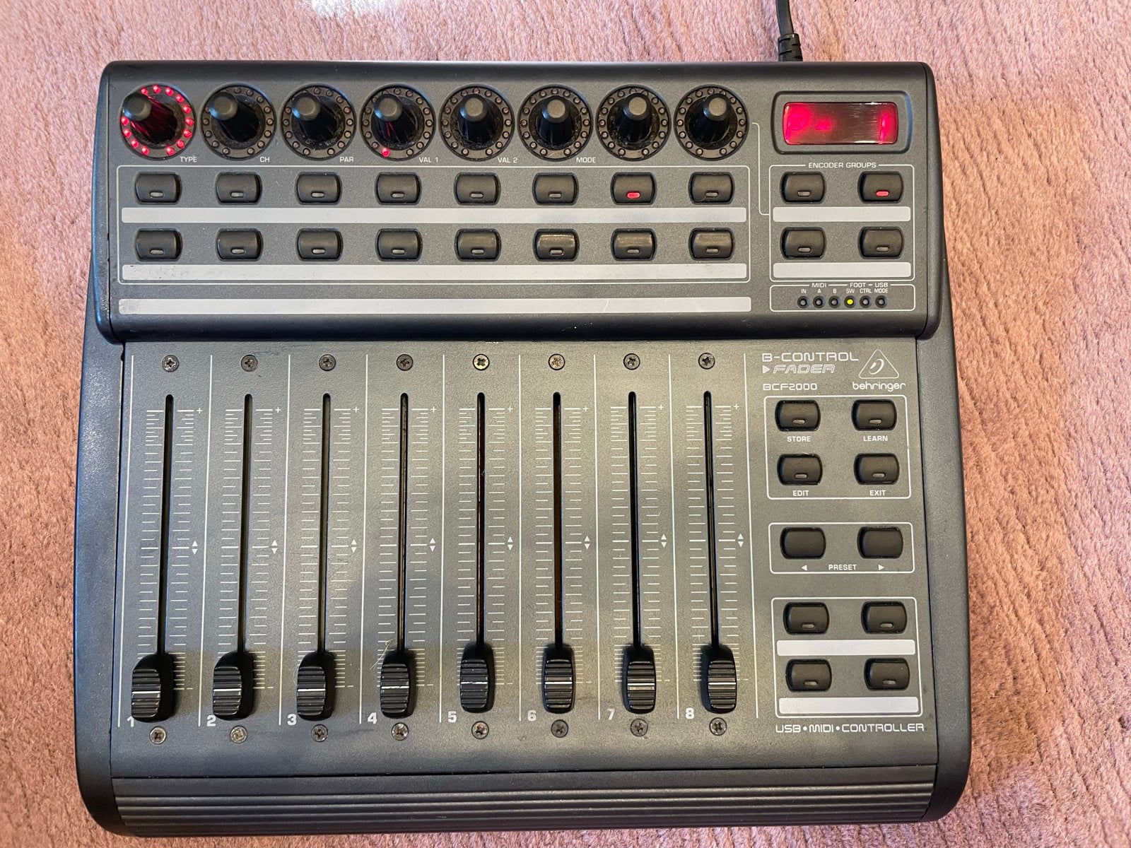 Behringer B-Control Fader BCF2000 USB/MIDI Controller, Ophalen of Verzenden, Zo goed als nieuw, 5 tot 10 kanalen