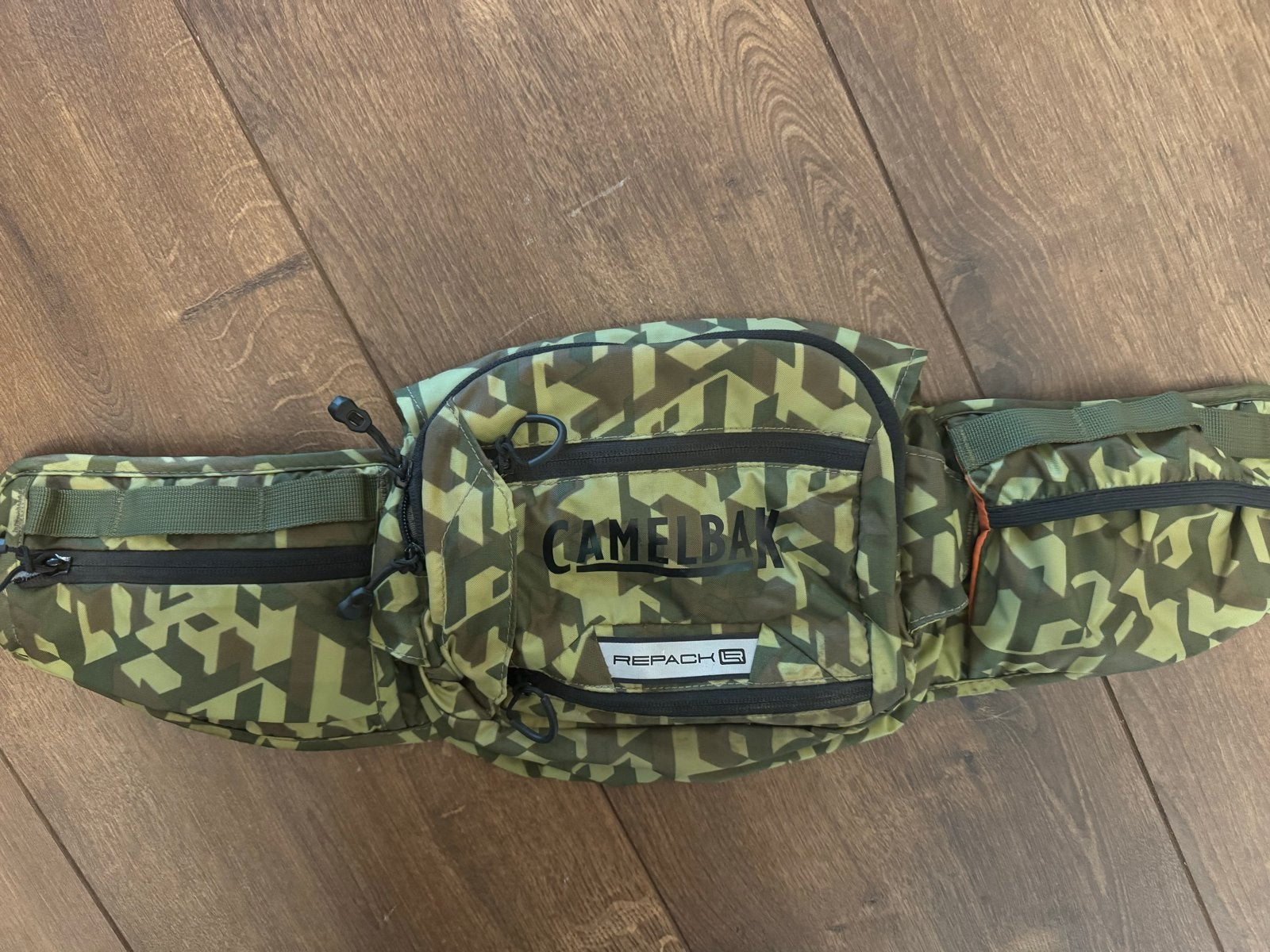 Camelbak Repack LR 4 Heuptas - Camouflage, Sieraden, Tassen en Uiterlijk, Tassen | Damestassen, Ophalen of Verzenden, Gebruikt