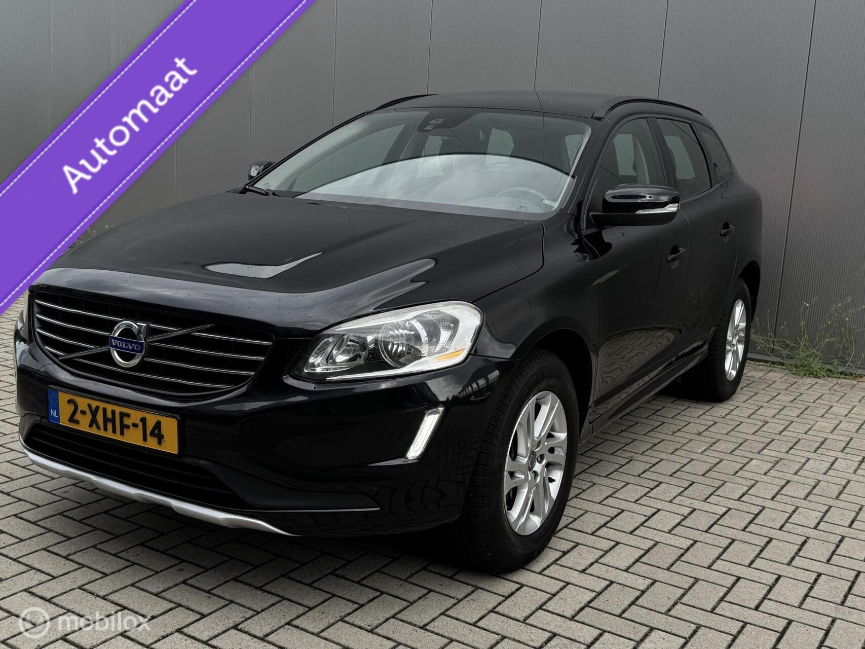 Volvo XC60 2.0 T5 FWD Summum Automaat, Distributie VV,Airco, Auto's, Gebruikt, 4 cilinders, 1969 cc, 1622 kg