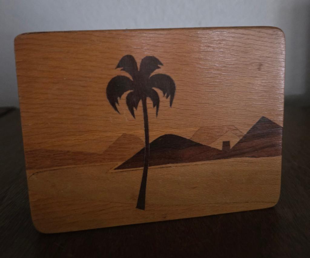 Antieke houten spaarpot met marqueterie, Ophalen of Verzenden, Gebruikt, Hout, Overige thema's