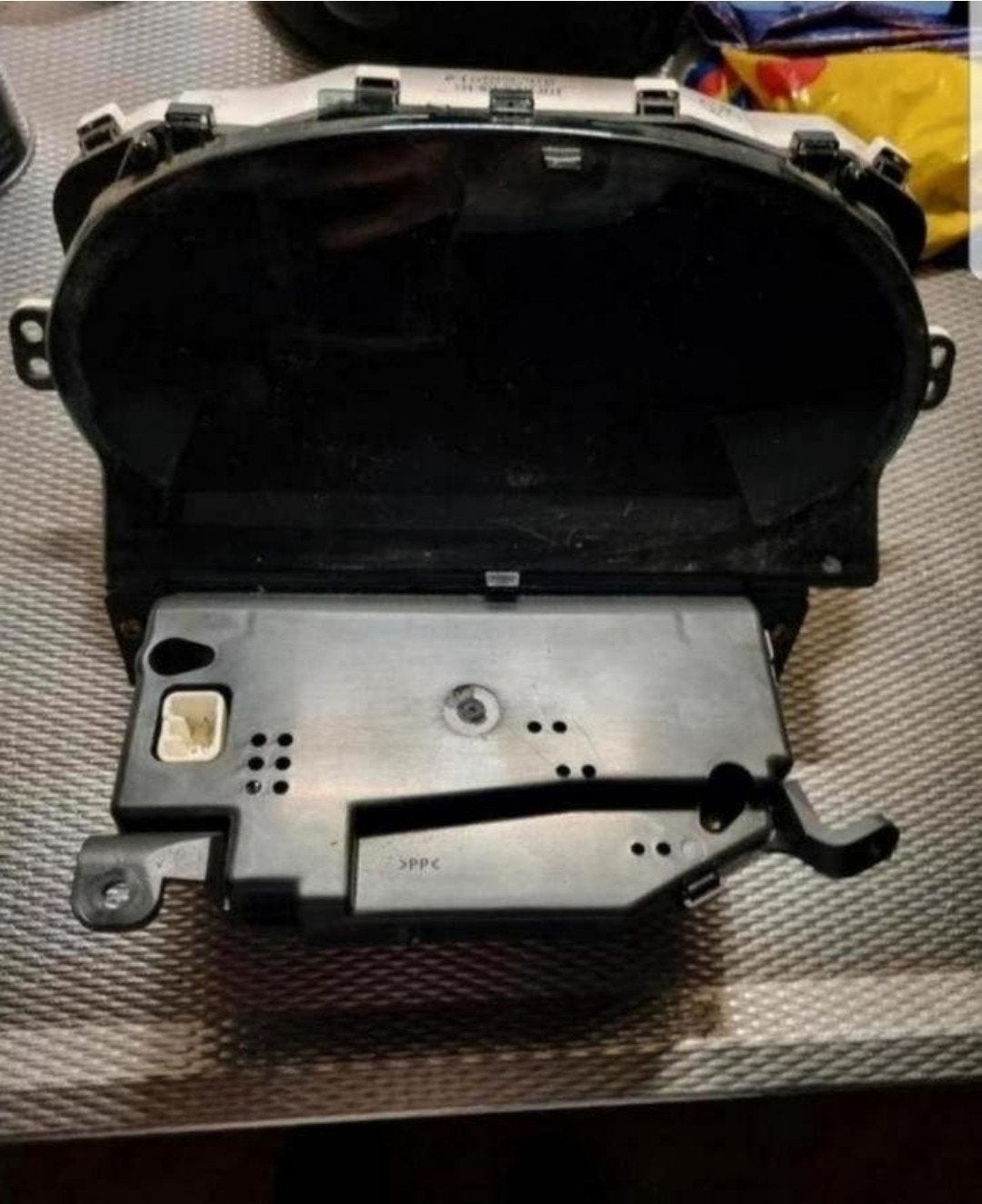 Kilometertellerklok Yaris P1 99-05 benzine €75,00 gebruikt, Auto-onderdelen, Ophalen of Verzenden, Gebruikt, Toyota