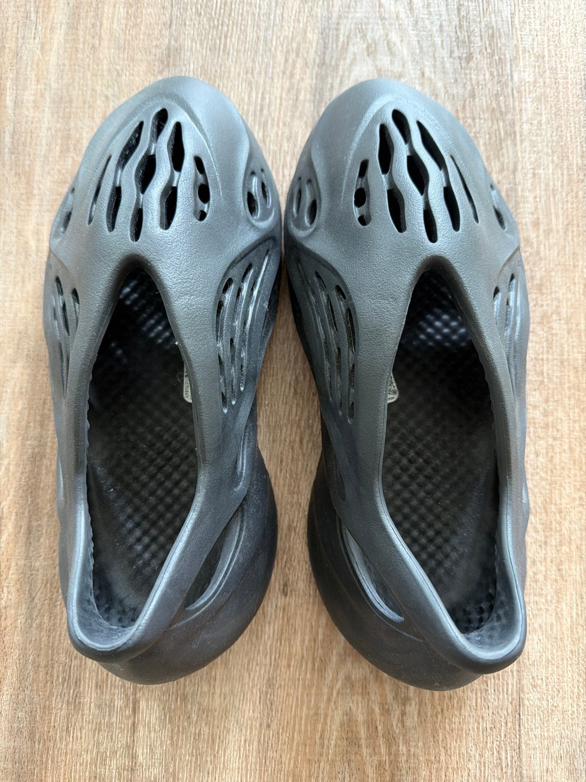 Yeezy Foam Runner - Maat 42 - Nieuw en ongedragen, Ophalen, Nieuw, Zwart, Sneakers of Gympen