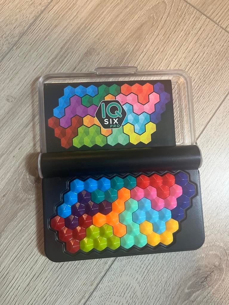 IQ Six Pro SmartGames Puzzelspel, Ophalen of Verzenden, Meer dan 50 stukjes, Zo goed als nieuw, 6 jaar of ouder
