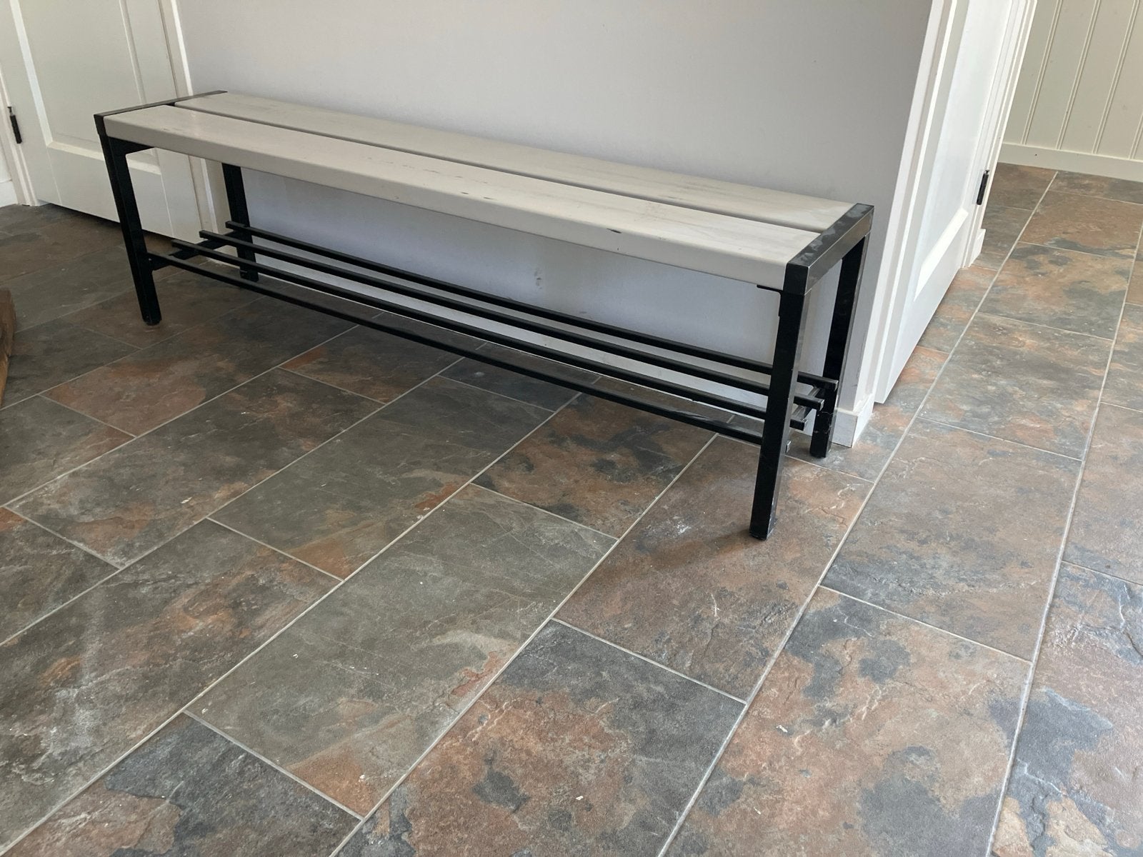 Modern bankje met metalen frame, Ophalen, Gebruikt, Overige kleuren, Eén