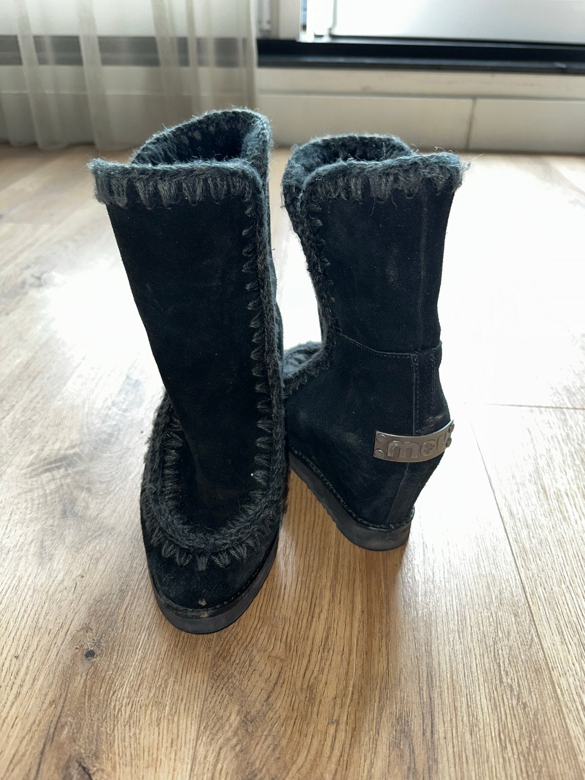 Mou's schoenen - heerlijk warm voor de koude maanden, Kleding | Dames, Verzenden, Gedragen, Zwart, Lage of Enkellaarzen