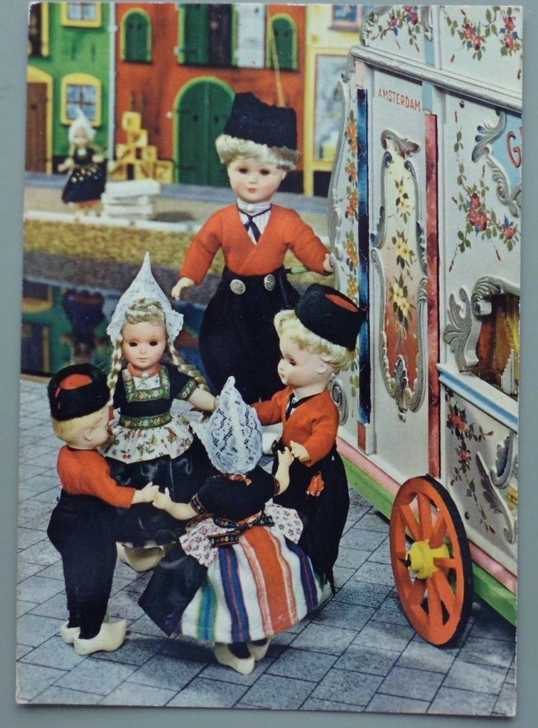 Dovina klederdracht poppen 11, Ophalen of Verzenden, 1960 tot 1980, Ongelopen, Klederdracht