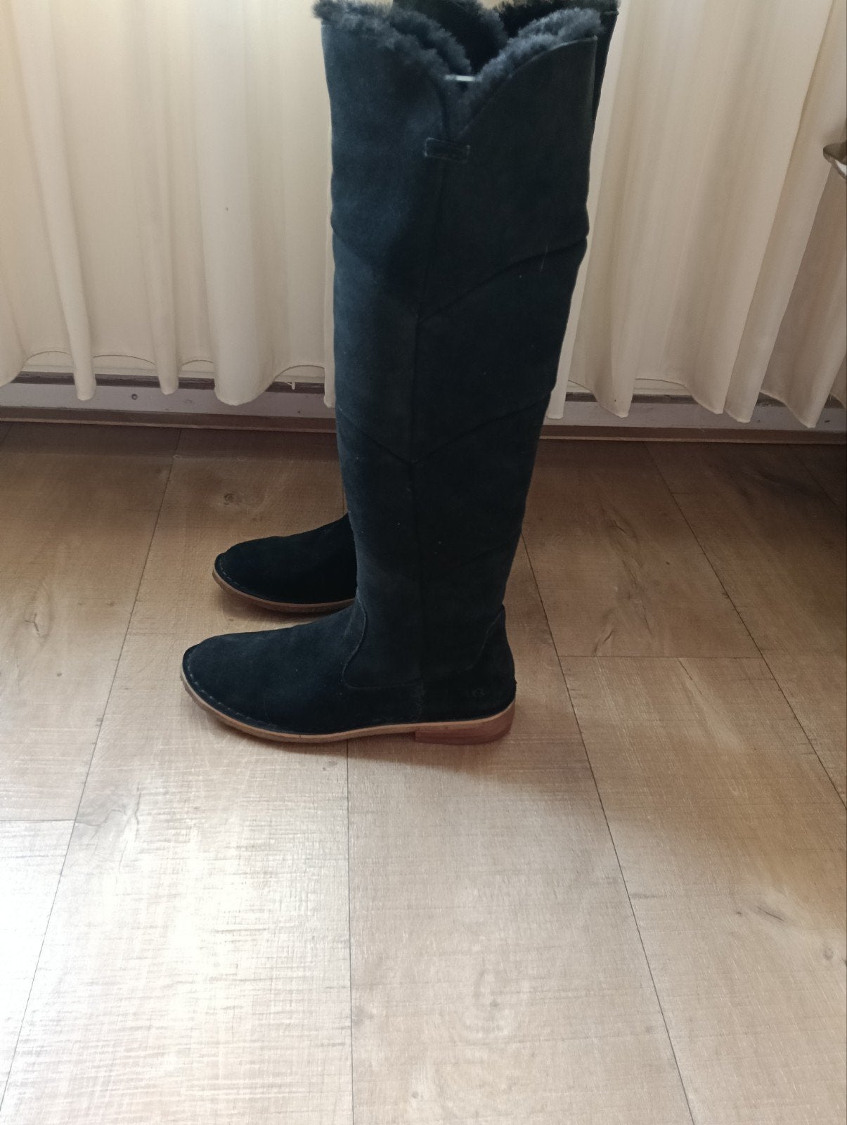uggs maat 39., Zwart, Ophalen of Verzenden, Zo goed als nieuw, Uggs