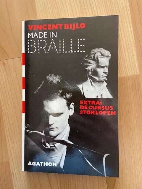 Made in braille -  Vincent Bijlo, Boeken, Humor, Zo goed als nieuw, Verhalen, Ophalen of Verzenden