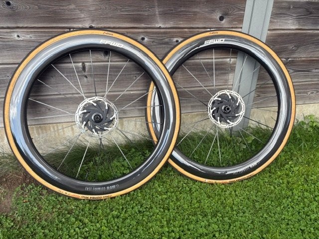 Foto 2 van FFWD Raw 55 carbon wielset - in nieuwstaat!