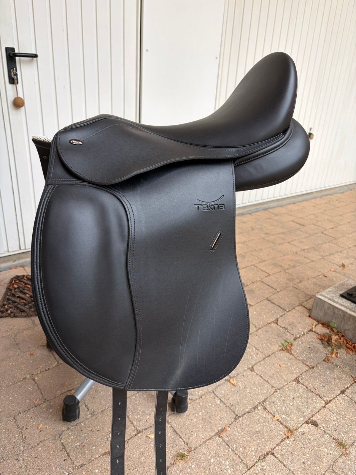 Tekna letek dressuur 17,5 inch, Dieren en Toebehoren, L (17.5 inch), Dressuur, Ophalen of Verzenden, Middeldiepe zit