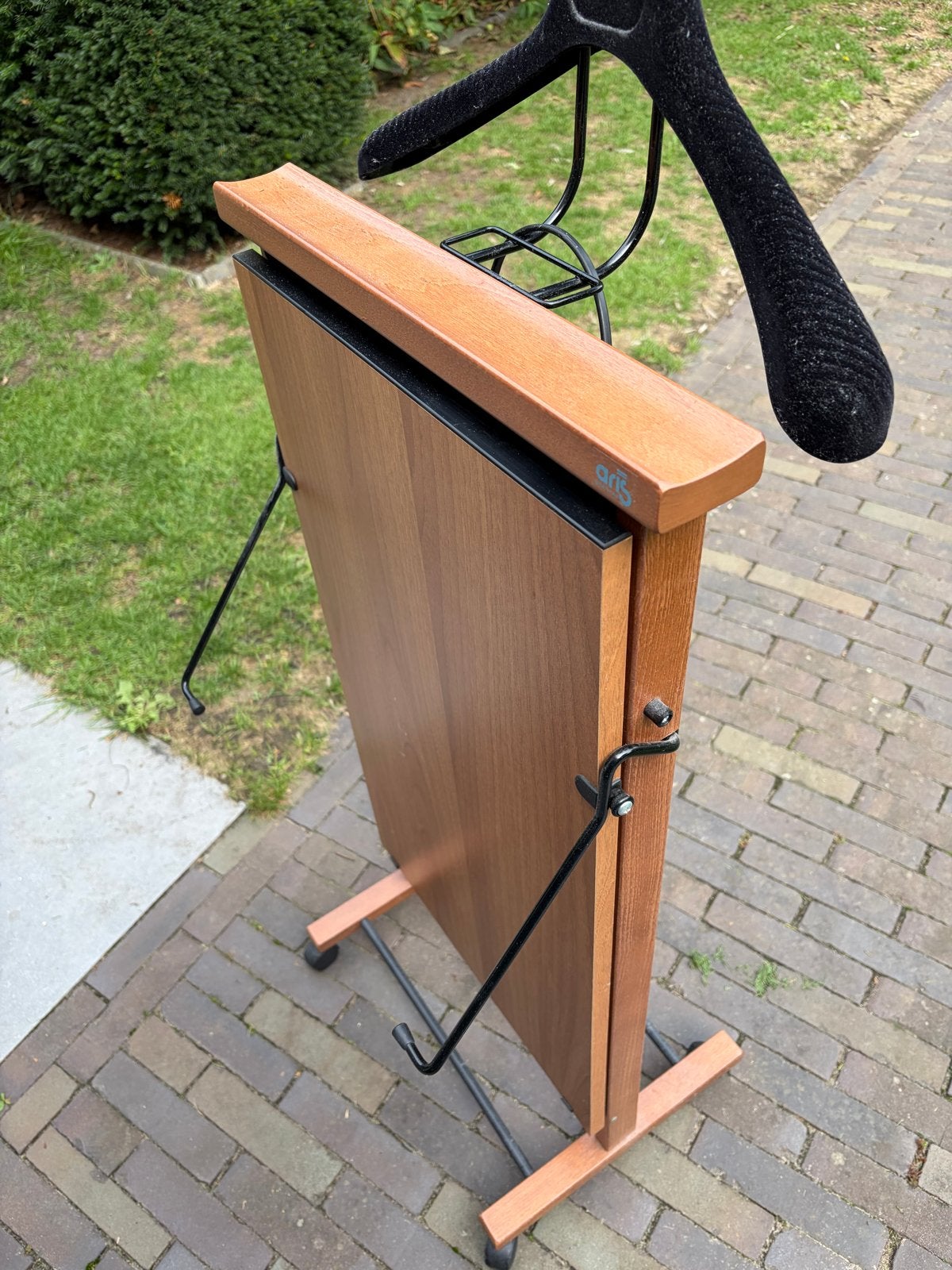 Aris Valet Butler met verwarmde broekenpers, Ophalen, Hout, Gebruikt, Modern